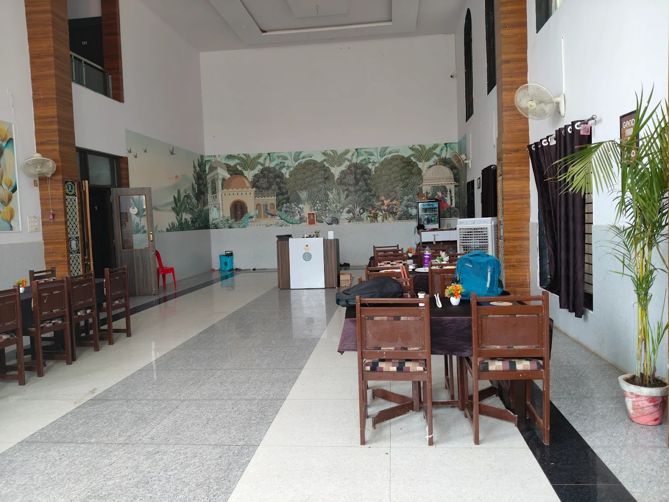 Mahakal Sweets & Restaurant